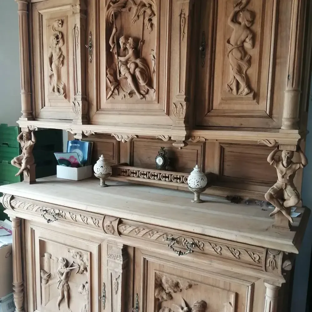 Meuble ancien à Molières-sur-Cèze